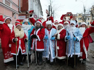 НаШествие Дедов Морозов прошло в Рыбинске: фото с праздника