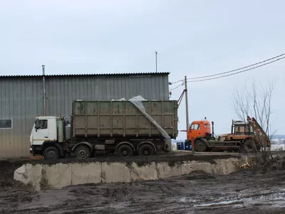 Под Ярославлем начали складировать московский мусор